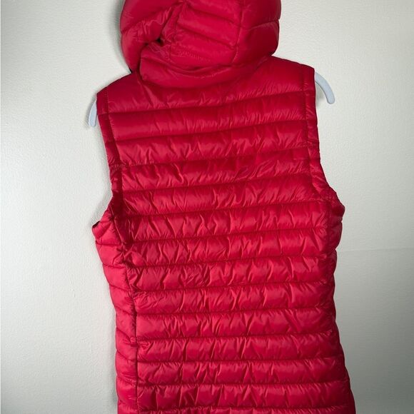 Tommy Hilfiger Vibrant Red Puffer Vest - Picture 3 of 5